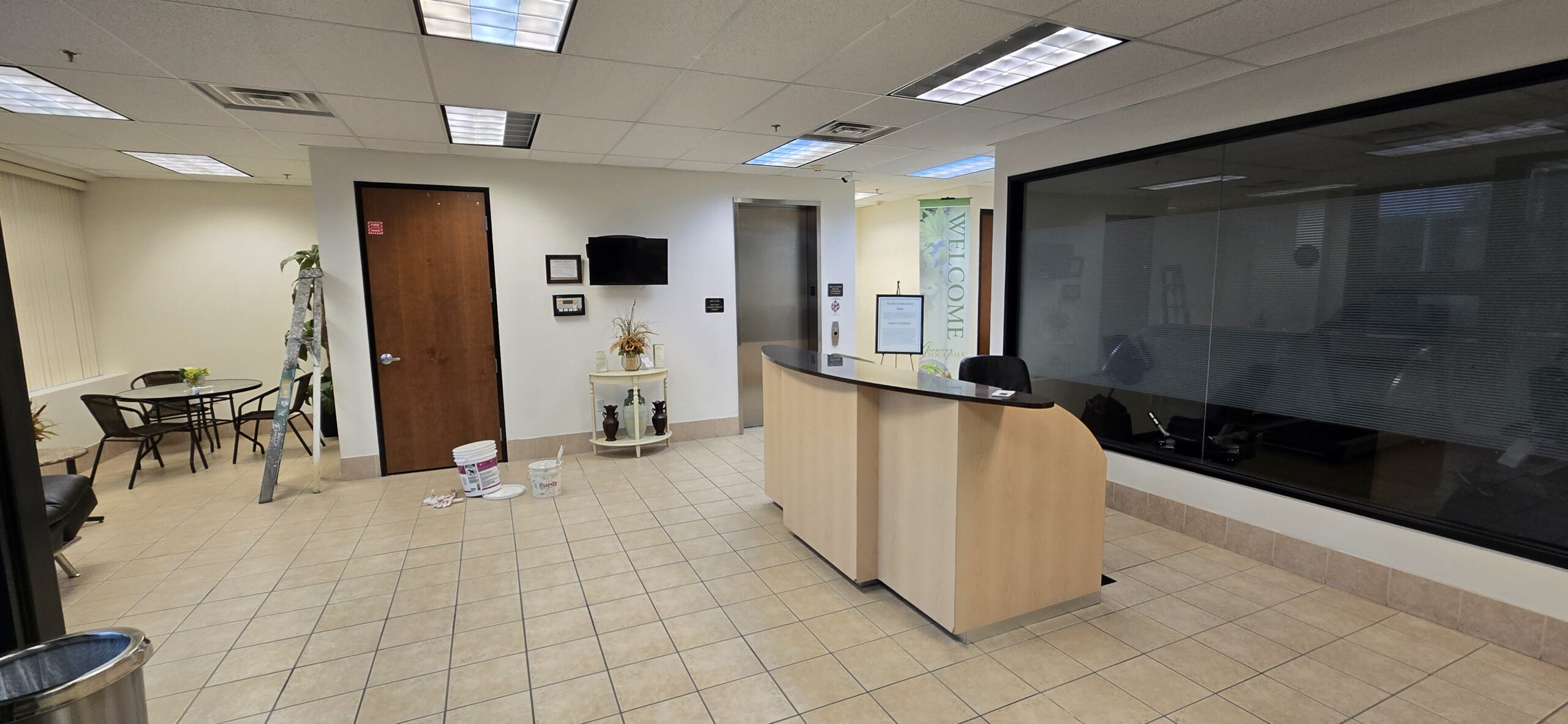 Office building lobby repainted in Las Vegas